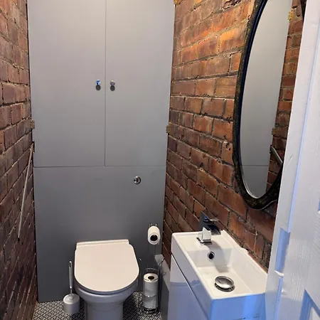 3 Bed House *